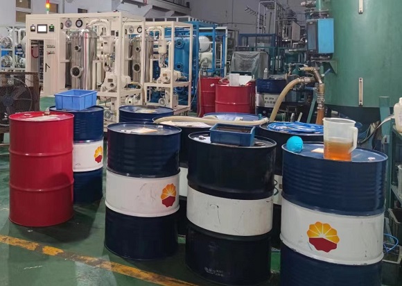 Las puntas del filtrado de aceite de transformador